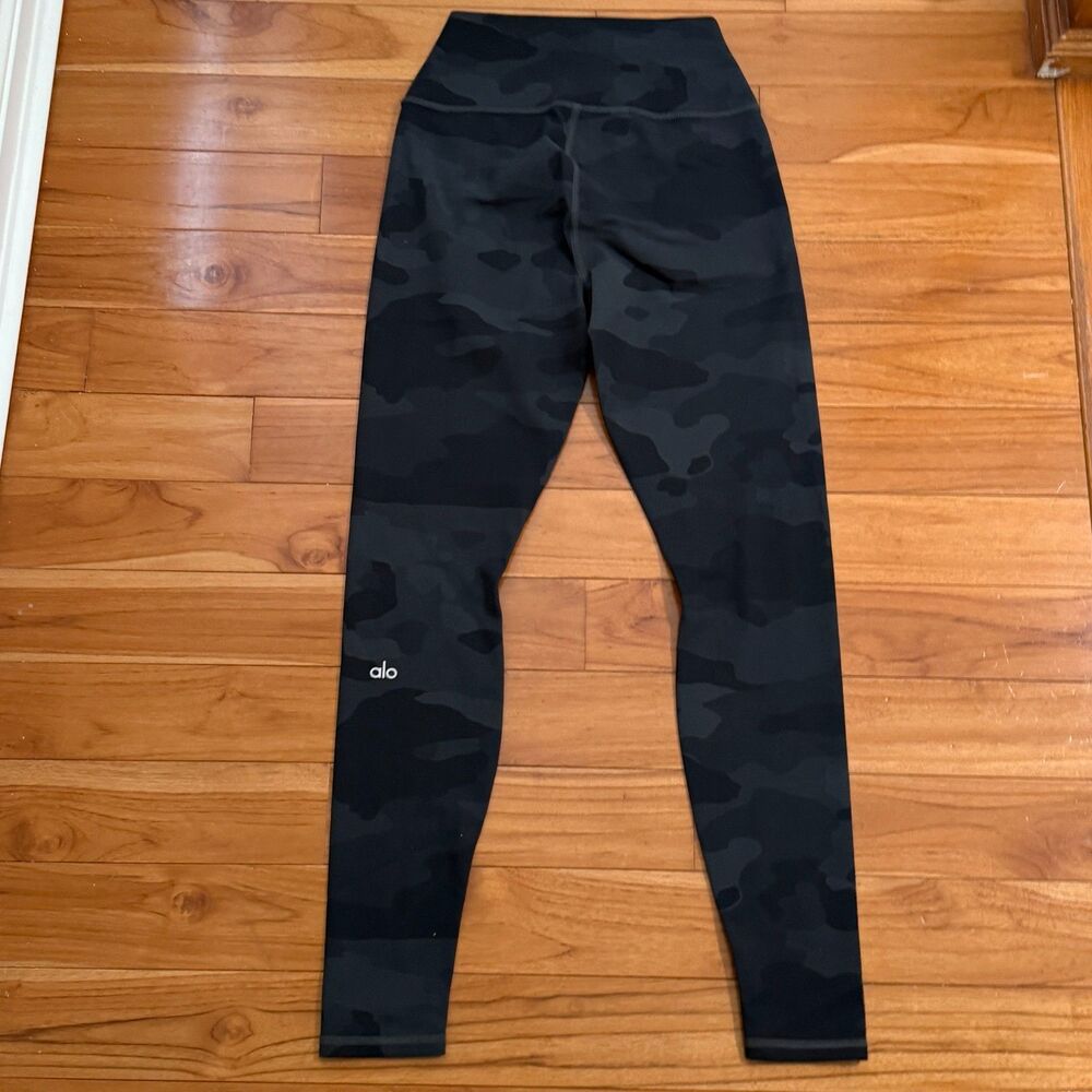 Women Alo Yoga High-Waist Camo Vapor Legging Black Camouflage Size Small Yoga - Picture 4 of 9